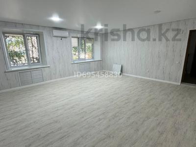 Кабинеты и рабочие места · 40 м² за 180 000 〒 в Павлодаре