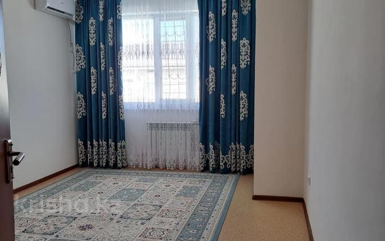 1-комнатная квартира, 37 м², 5/5 этаж помесячно, Икр Туран за 65 000 〒 в Шымкенте — фото 2