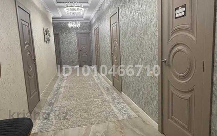 4-бөлмелі пәтер · 151 м² · 12/16 қабат, 16-й мкр 64, бағасы: 75 млн ₸ в Актау — фото 2