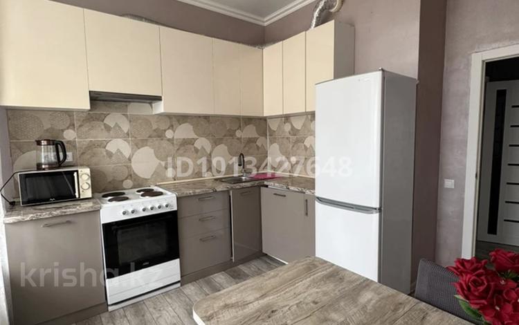 1-комнатная квартира · 45 м² · 4/12 этаж, Санжара Асфендиярова 8 — Рядом с Хан Шатыром за 12 000 ₸ в Астане, Нура р-н — фото 2