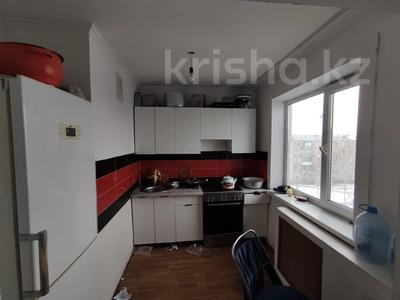 3-бөлмелі пәтер · 62 м² · 5/5 қабат, Строителей 28, бағасы: 10 млн ₸ в Аксу