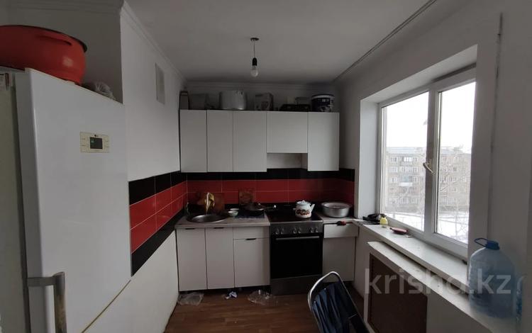 3-комнатная квартира · 62 м² · 5/5 этаж, Строителей 28 за 10 млн ₸ в Аксу — фото 3