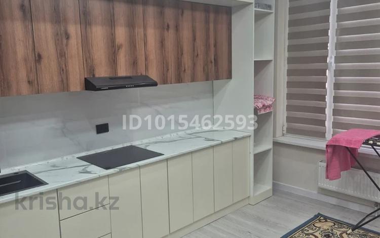 2-бөлмелі пәтер · 45 м² · 5/16 қабат, К. Толеметова 64/1, бағасы: 32 млн ₸ в Шымкенте — фото 2