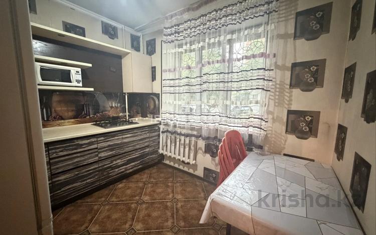 2-бөлмелі пәтер · 60 м² · 1/5 қабат, Жетісу-4 ш/а. 4, бағасы: 250 000 ₸ в Алматы, Ауэзовский р-н — фото 2