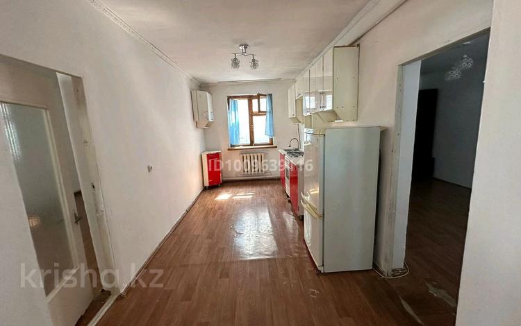 Отдельный дом · 3 комнаты · 60 м² · 10 сот., мкр Кокарна, 8 проезд 10 — Баня Түбек за 70 000 〒 в Атырау — фото 2