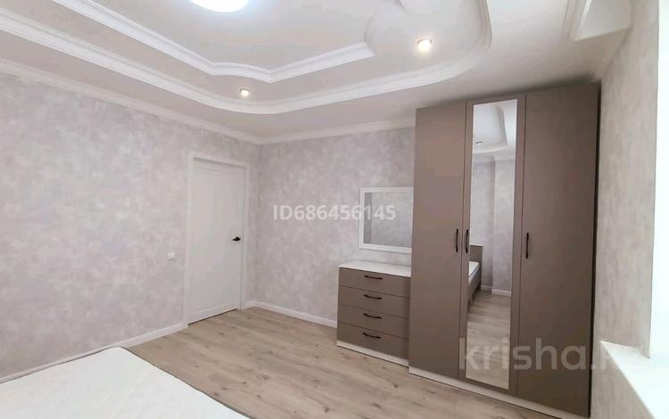 2-комнатная квартира, 74 м², 6/9 этаж помесячно, мкр Комсомольский, Сыганак 39/1 за 270 000 〒 в Астане, Есильский р-н — фото 2