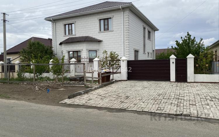 Отдельный дом · 4 комнаты · 400 м² · 8 сот., мкр Балауса, Куан 16 за 70 млн ₸ в Атырау — фото 2