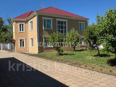 Отдельный дом · 7 комнат · 340 м² · 20 сот., Здоровья 41 — Казахско-Турецкий лицей.Санаторий Ивушка. за 210 млн 〒 в Уральске
