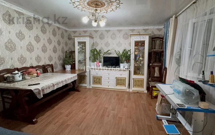 Жеке үй · 3 бөлме · 60 м² · 6 сот., Шакена Ниязбекова 154, бағасы: 23 млн 〒 в Таразе — фото 2