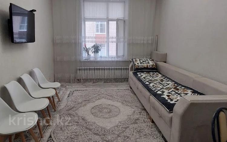 2-комнатная квартира · 42.3 м² · 2/10 этаж, мкр Юго-Восток, микрорайон Байкена Ашимова 21 блок А за 25.5 млн ₸ в Караганде, Казыбек би р-н — фото 2