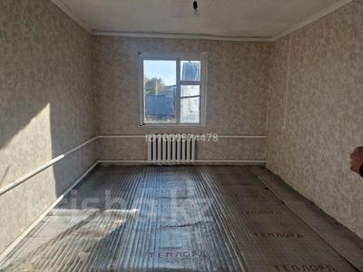 Аренда домов или дач в Алматинской обл.: Дача · 2 комнаты · 40 м² · помесячно, Центральная 69 — Центральная за 40 000 〒 Дача · 2 комнаты · 40 м² · помесячно, Центральная 69 — Центральная за 40 000 〒 в Караой