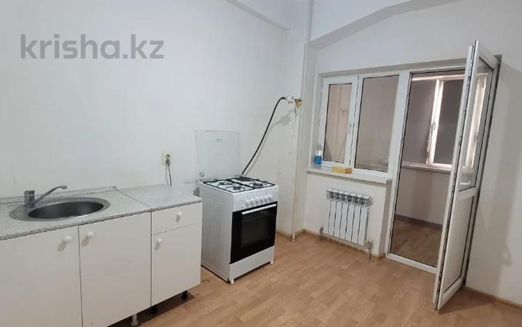 1-комнатная квартира, 37 м², 3/6 этаж, мкр Айнабулак-2, Макатаева (Айнабулак мк) за 19.5 млн 〒 в Алматы, Жетысуский р-н — фото 2