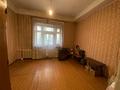 3-комнатная квартира, 75.4 м², 2/3 этаж, Абая 4 за 23 млн 〒 в Караганде, Казыбек би р-н — фото 8