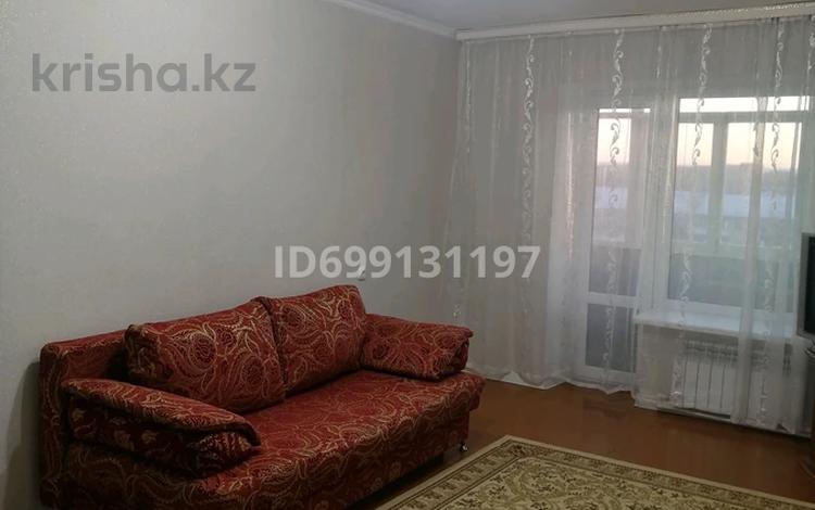 2-бөлмелі пәтер · 47 м² · 8/9 қабат, мкр Юго-Восток, проспект Стройтелей 25 — Рынка Арай, бағасы: 180 000 ₸ в Караганде, Казыбек би р-н — фото 3
