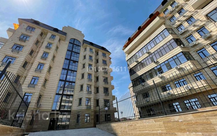 2-бөлмелі пәтер · 90 м² · 8/8 қабат, Сейфуллина — Пл. Махамбета / Нурбанк / Набережная, бағасы: 54 млн ₸ в Атырау — фото 18