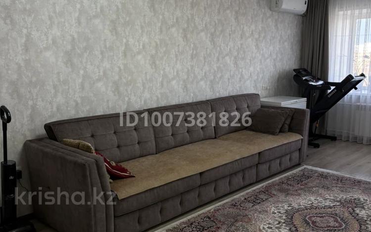 3-комнатная квартира · 92 м² · 8/10 этаж, Шакарима 60 за 55 млн ₸ в Семее — фото 2