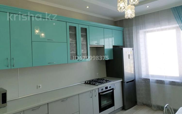 3-бөлмелі пәтер · 92 м² · 5/5 қабат, Молдагуловой 25, бағасы: 250 000 ₸ в Уральске — фото 2