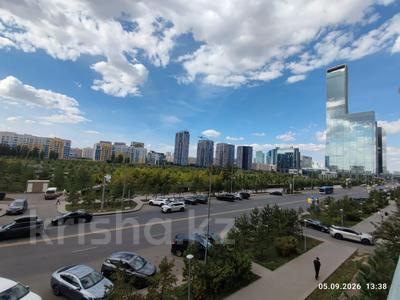 2-бөлмелі пәтер · 61 м² · 3/15 қабат, Туркестан 4, бағасы: 41 млн ₸ в Астане, Есильский р-н