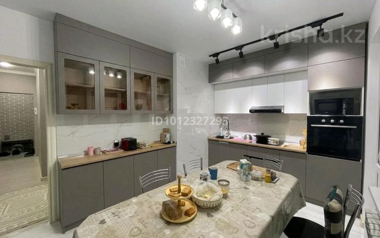 4-бөлмелі пәтер · 120 м² · 9/16 қабат, мкр. Алмагуль 22, бағасы: 40 млн ₸ в Атырау — фото 2
