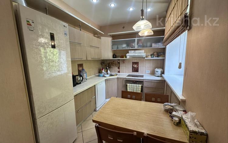 4-комнатная квартира · 88 м² · 2/5 этаж, Лободы 5 за 50 млн ₸ в Караганде, Казыбек би р-н — фото 2