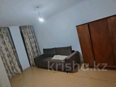 1-комнатная квартира · 40 м² · 1/6 этаж, мкр Кокжиек 52 за 140 000 ₸ в Алматы, Жетысуский р-н