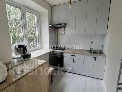 3-бөлмелі пәтер · 57 м² · 2/4 қабат, мкр Самал, Назарбаева 268, бағасы: 500 000 ₸ в Алматы, Медеуский р-н