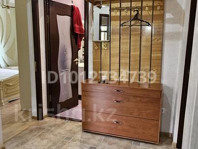 3-бөлмелі пәтер · 60 м² · 2 қабат, Жунисалиева 49, бағасы: 230 000 ₸ в Таразе