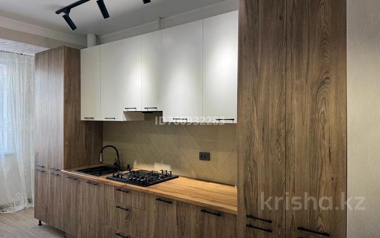 3-комнатная квартира · 90 м² · 1 этаж, Мкр.Нуртас 4558/7 за 250 000 ₸ в Шымкенте — фото 2