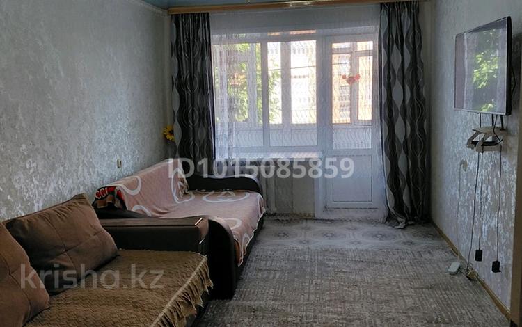 2-бөлмелі пәтер · 42 м² · 2/5 қабат, Матросова 47 — Возле вокзала, бағасы: 10 000 ₸ в  — фото 2