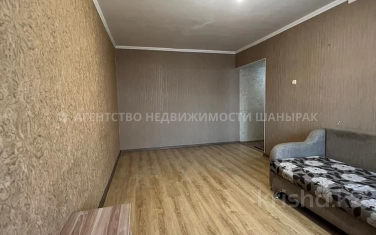 2-комнатная квартира, 44 м², 2/4 этаж, мкр №1 18 за 22 млн 〒 в Алматы, Ауэзовский р-н — фото 2