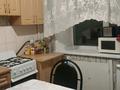 2-комнатная квартира · 42 м² · 3/5 этаж, Бухар жирау 60 — Бухар жырау 60 рядом с Абзалом 2 комнатная квартира нужно девушкомнат2 за 55 000 ₸ в Караганде