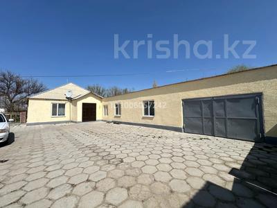 Отдельный дом · 8 комнат · 180 м² · 25 сот., Шыналы аманжолова 27 — Айтеке би за 18 млн 〒 в Таразе