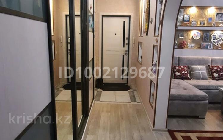 2-комнатная квартира · 52 м² · 1/9 этаж, 9мкр. 43 за 12 млн ₸ в Степногорске — фото 3