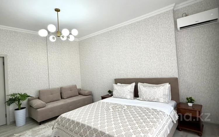 1-комнатная квартира · 55 м² · 12/16 этаж, Назарбаева 14/1 — Акимат, Туркестан Сарайы, Эко Центр за 18 000 ₸ в Шымкенте — фото 2