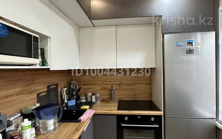2-бөлмелі пәтер · 47.2 м² · 5/5 қабат, Севастопольская 4 — Самал паркінің, 15 орта мектептің жаны, бағасы: 23 млн ₸ в Усть-Каменогорске, Ульбинский — фото 2