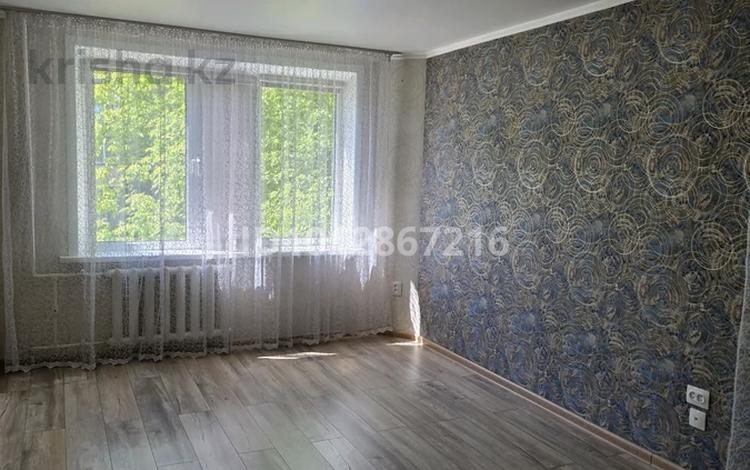 3-комнатная квартира · 61.2 м² · 2/5 этаж, Пришахтинск, Металлистов за 21 млн ₸ в Караганде, Алихана Бокейханова р-н — фото 2