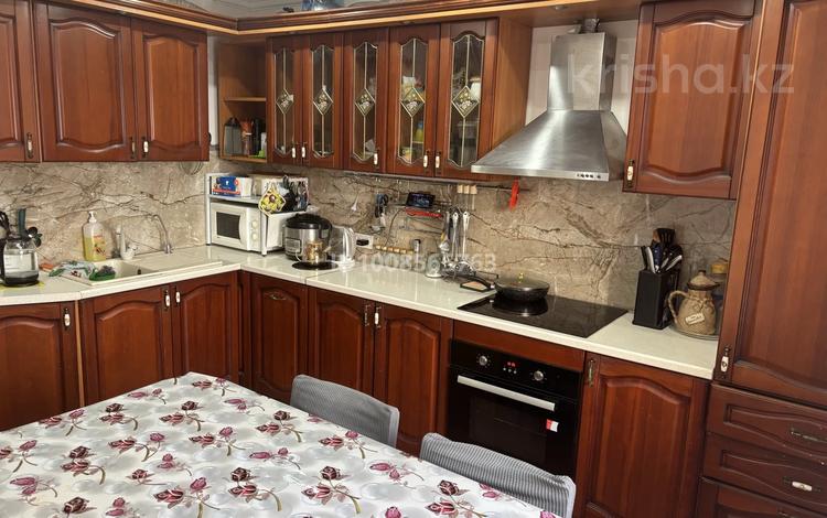 5-бөлмелі пәтер · 135.3 м² · 3/9 қабат, Уранхаева 1, бағасы: 50 млн ₸ в Семее — фото 9