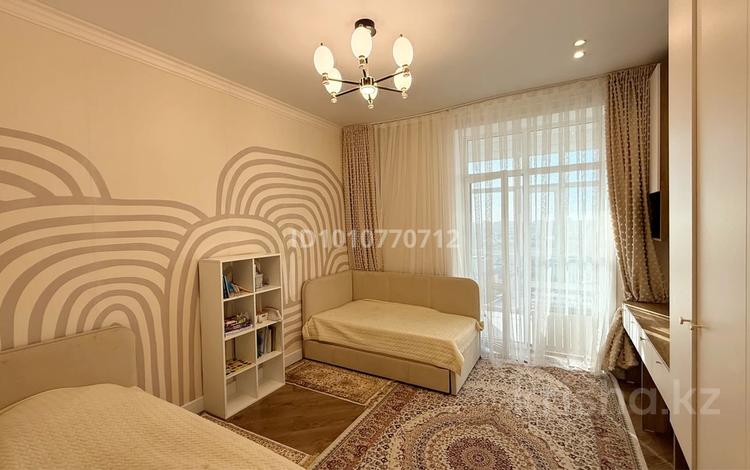 3-комнатная квартира · 75 м² · 11/13 этаж, мкр Юго-Восток, Букетова 3 за 43 млн ₸ в Караганде, Казыбек би р-н — фото 70