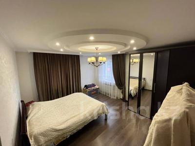 Отдельный дом · 4 комнаты · 180.9 м² · 4.69 сот., Назарбаева за 48 млн 〒 в Костанае