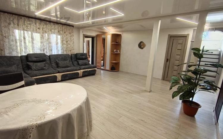 Отдельный дом · 4 комнаты · 160 м² · 7.9 сот., Украинская за 60 млн ₸ в Петропавловске — фото 2