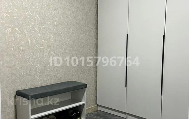 2-бөлмелі пәтер · 55 м² · 1/12 қабат, Ақбұлақ ш/а., Дарабоз, бағасы: 300 000 ₸ в Алматы, Алатауский р-н — фото 2