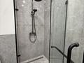 2-комнатная квартира · 53 м² · 6/10 этаж, мкр Юго-Восток, Шахтеров 20/4 — Енбек, Новая Корзина, Проспект, Ресторан Камила, ЦОН, Парк победы, спорткомплекс имени Байшулакова за 20 000 ₸ в Караганде, Казыбек би р-н — фото 7