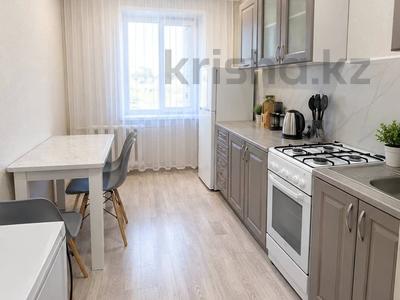 3-бөлмелі пәтер · 65 м² · 2/5 қабат, Назарбаева 7, бағасы: 21 млн ₸ в Кокшетау