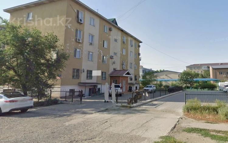4-комнатная квартира · 100 м² · 3/4 этаж, Алипова 5А за 400 000 ₸ в Атырау — фото 12