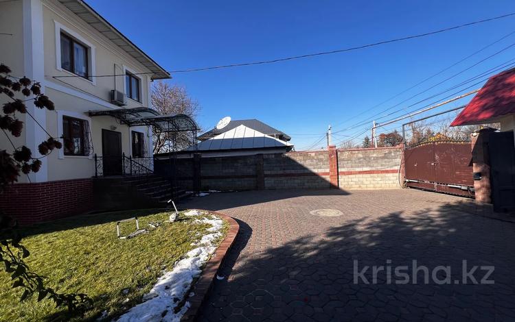 Отдельный дом · 6 комнат · 360 м² · 10 сот., мкр Горный Гигант, Карибжанова за 2 млн ₸ в Алматы, Медеуский р-н — фото 10