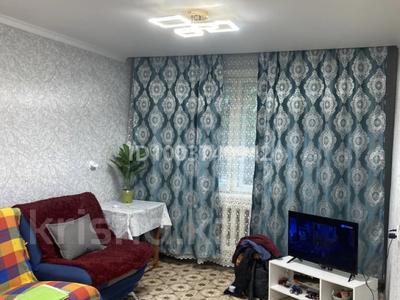 2-бөлмелі пәтер · 50 м² · 1/5 қабат, мкр 4 111, бағасы: 18 млн ₸ в Уральске