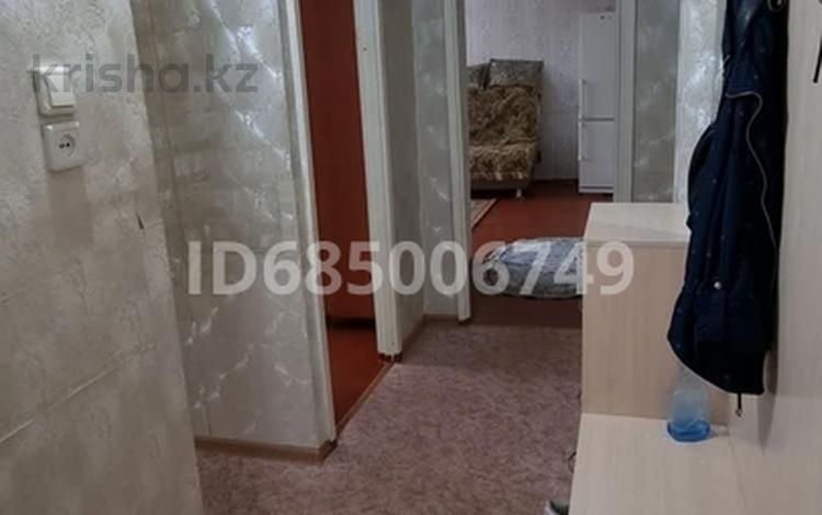 3-бөлмелі пәтер, 60 м², 4/5 қабат ай сайын, Шакарима 87, бағасы: 145 000 〒 в Усть-Каменогорске — фото 2