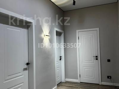 3-комнатная квартира · 80 м² · 1/4 этаж, мкр Юго-Восток, Алтын Арка 20 за 43 млн 〒 в Караганде, Казыбек би р-н