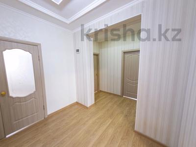 Отдельный дом • 4 комнаты • 105 м² • 10 сот., Нура — Бөкейхан за 27.4 млн 〒 в Косшы
