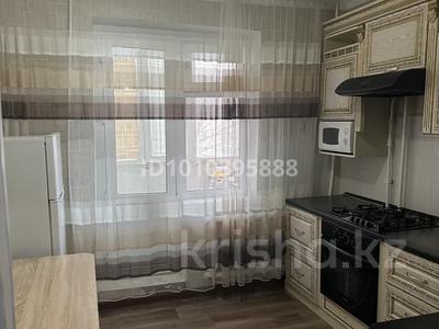 2-комнатная квартира · 57 м² · 4/5 этаж, мкр Шанхай, Чекалина 32 — Рыскулова за 12 млн 〒 в Актобе